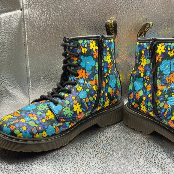 Size 4 - Dr. Martens Delaney Black Kids Side Zip Floral Combat Boots SK04Q - Picture 6 of 9